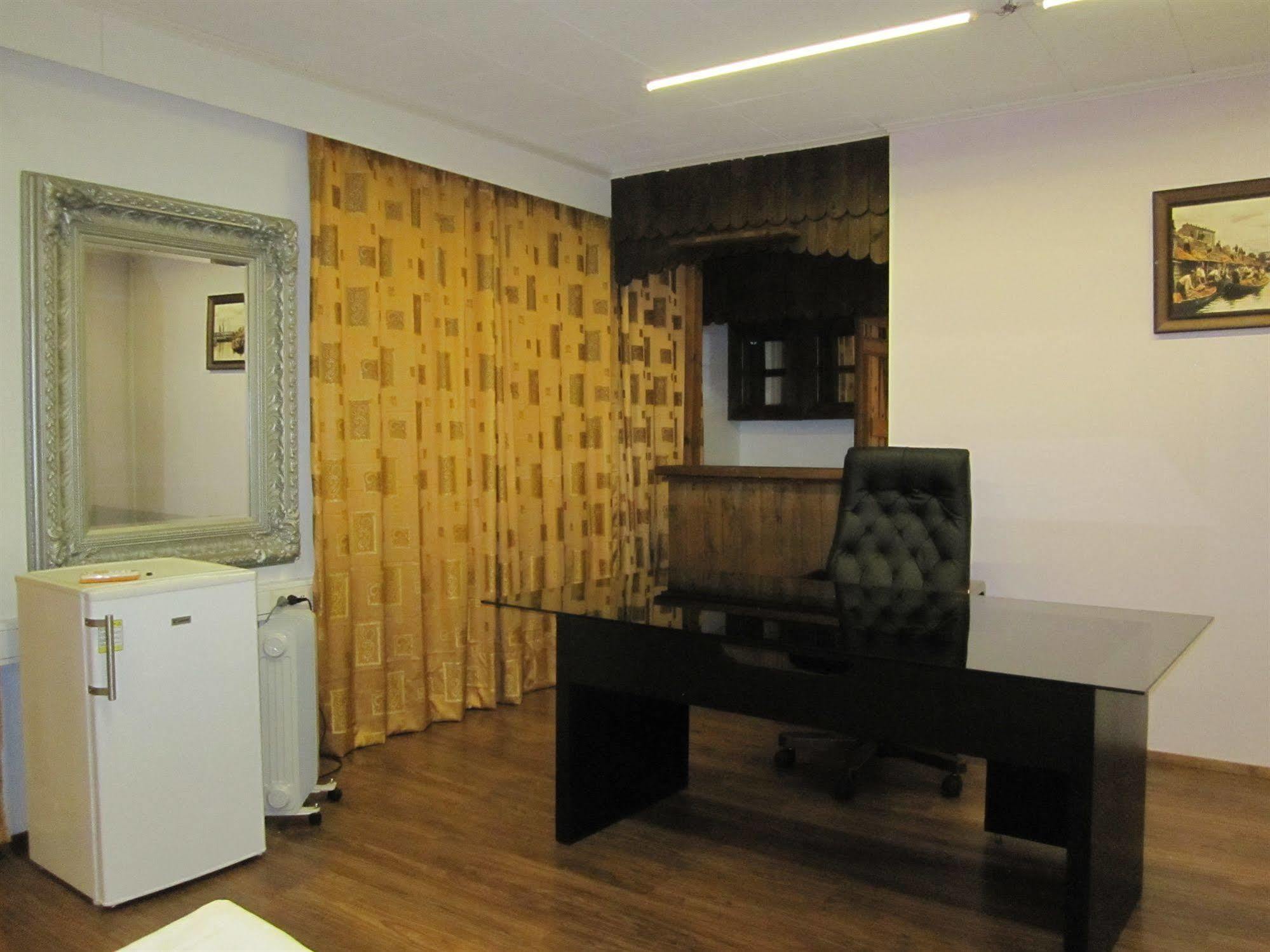 Finn Rooms Tampere Bagian luar foto